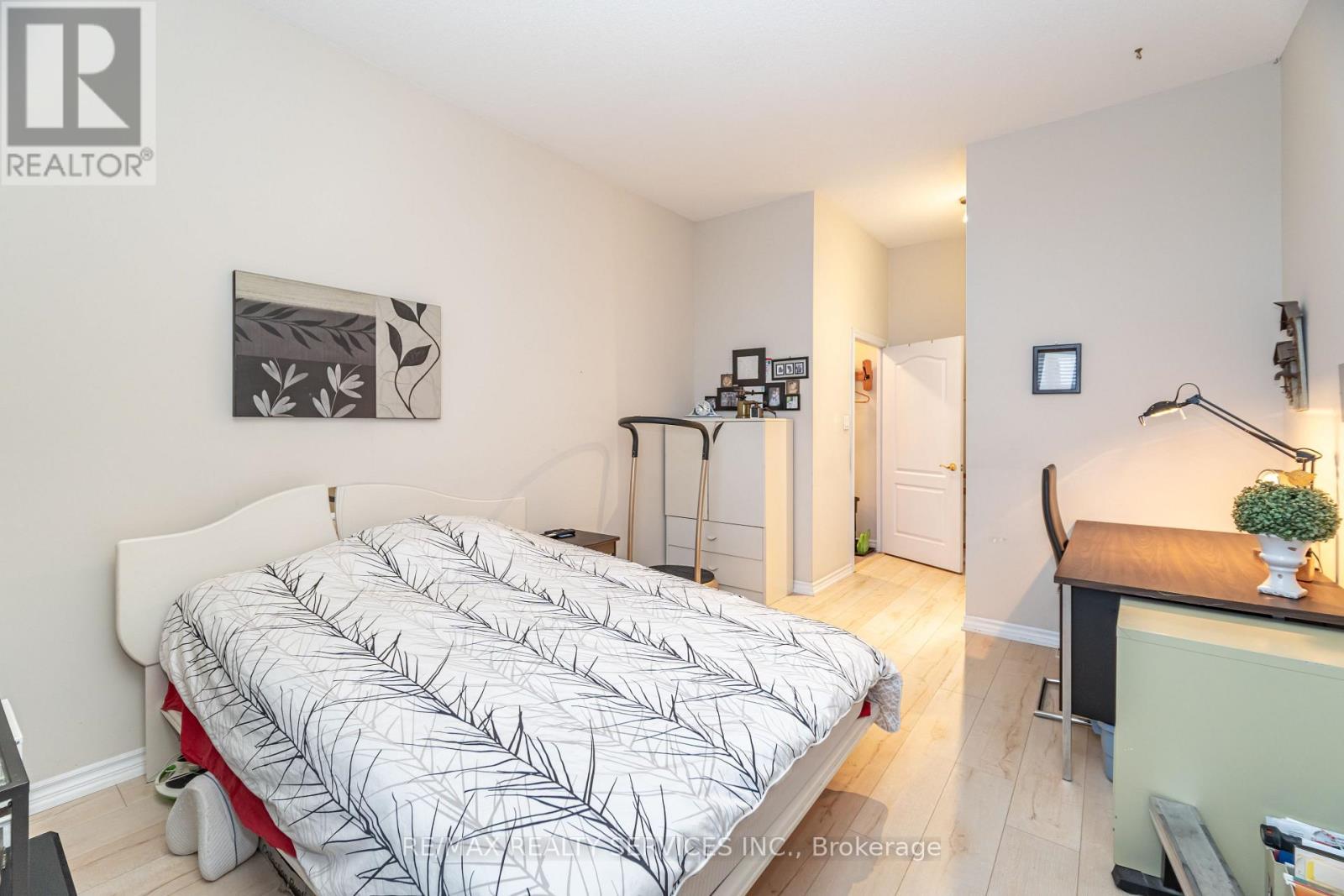 703 - 7 Dayspring Circle, Brampton, ON - Indoor Photo Showing Bedroom