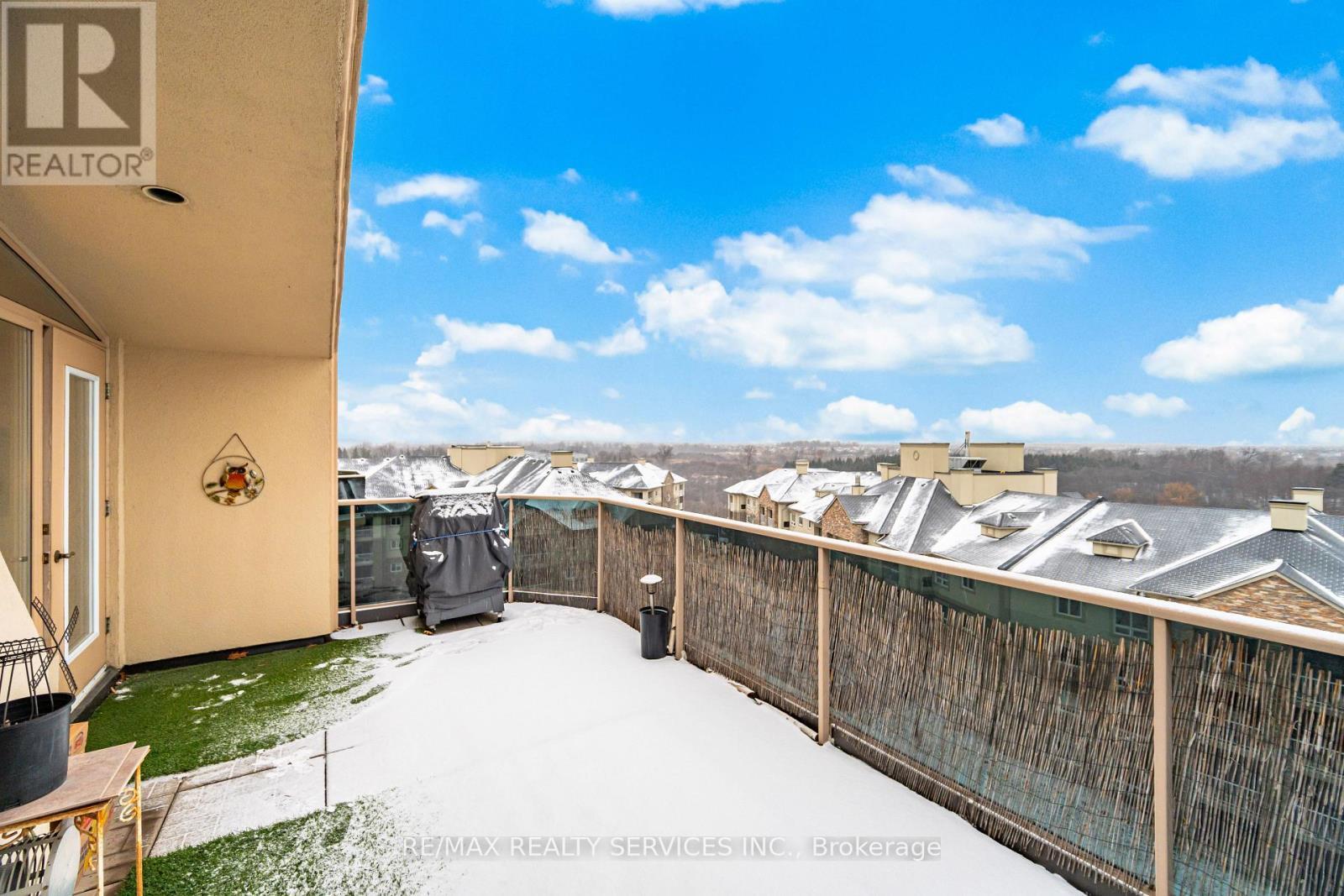 703 - 7 Dayspring Circle, Brampton, ON - Outdoor