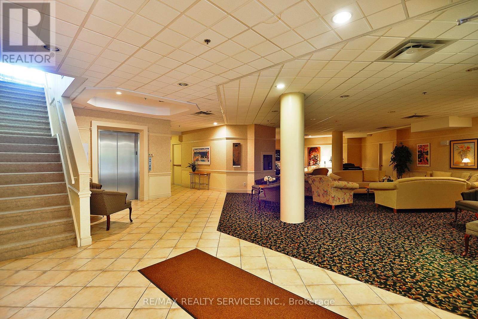 703 - 7 Dayspring Circle, Brampton, ON - Indoor Photo Showing Other Room