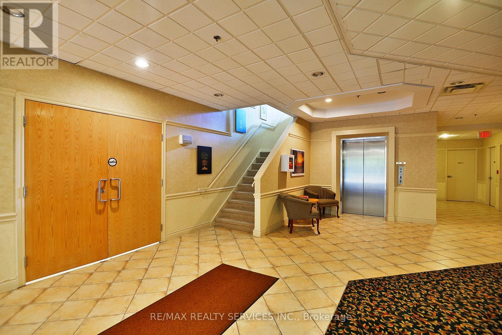 703 - 7 Dayspring Circle, Brampton, ON - Indoor Photo Showing Other Room