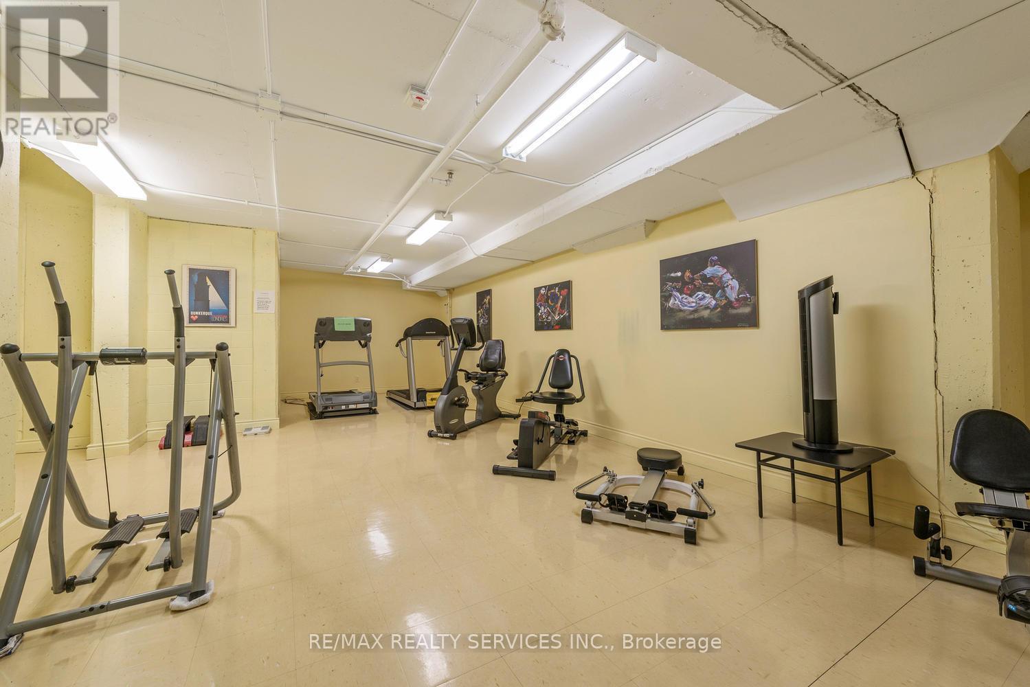 703 - 7 Dayspring Circle, Brampton, ON - Indoor Photo Showing Gym Room