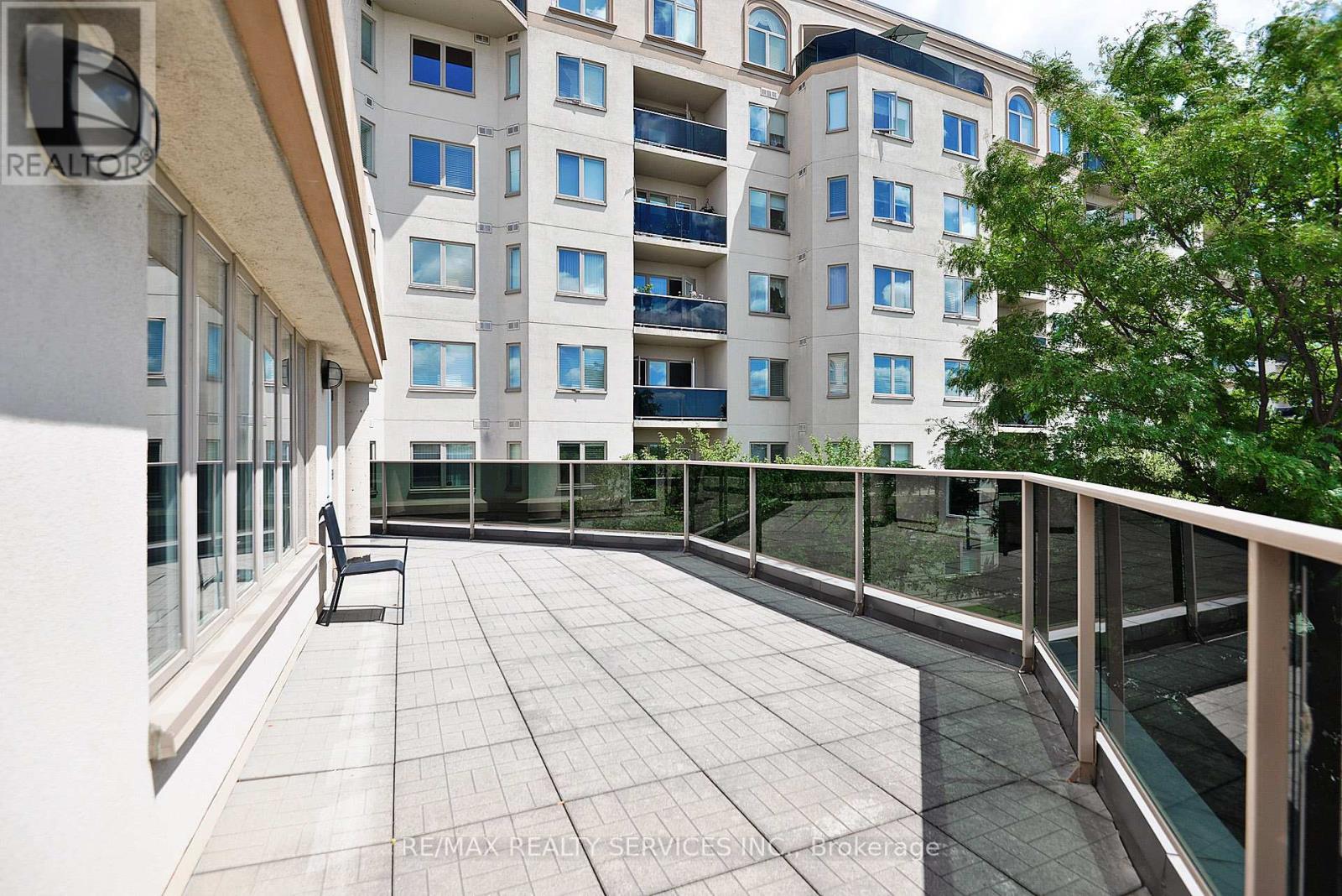 703 - 7 Dayspring Circle, Brampton, ON - Outdoor