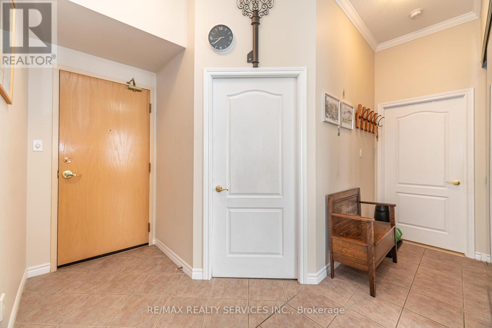 703 - 7 Dayspring Circle, Brampton, ON - Indoor Photo Showing Other Room