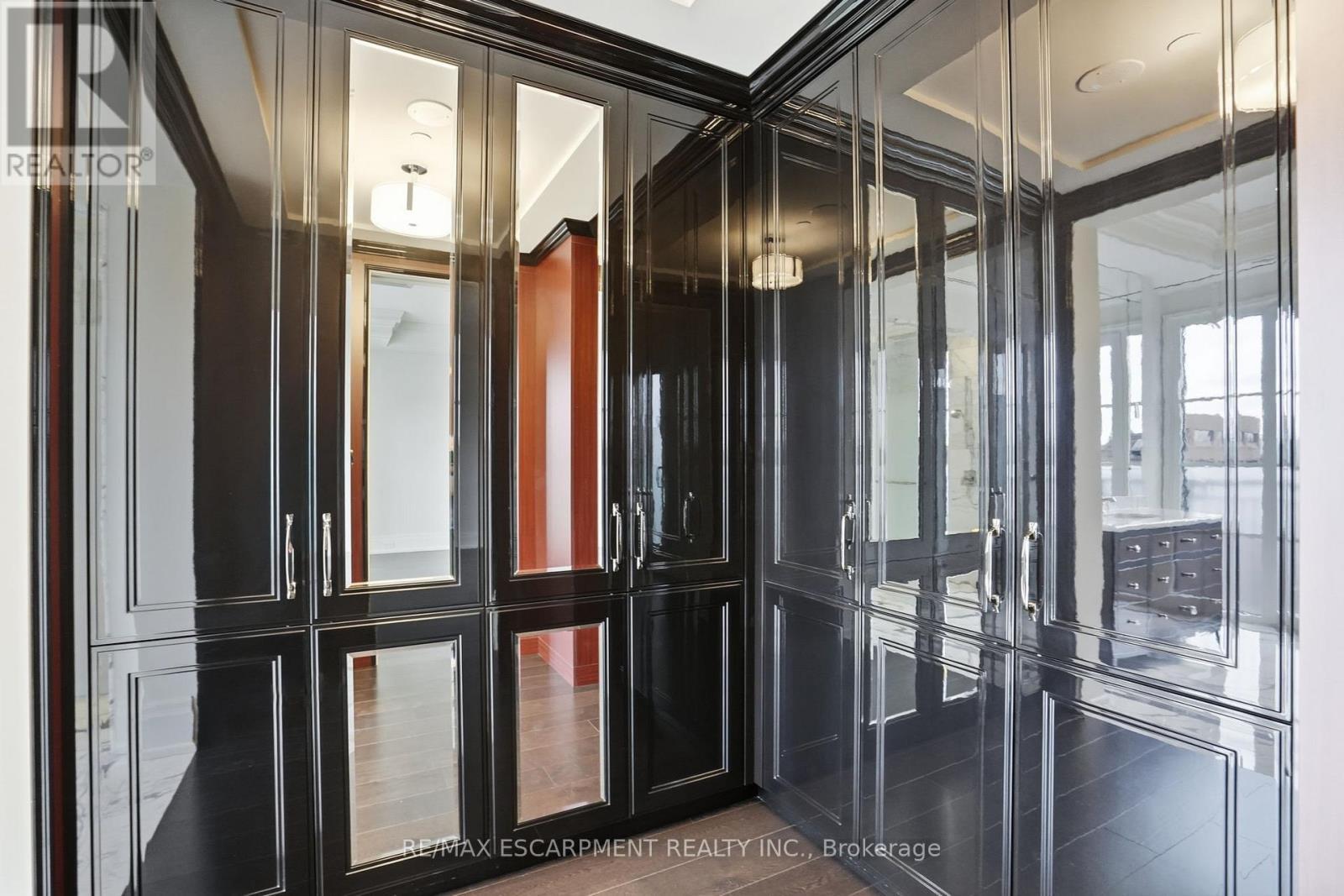 312 - 300 Randall Street, Oakville, ON - Indoor Photo Showing Other Room