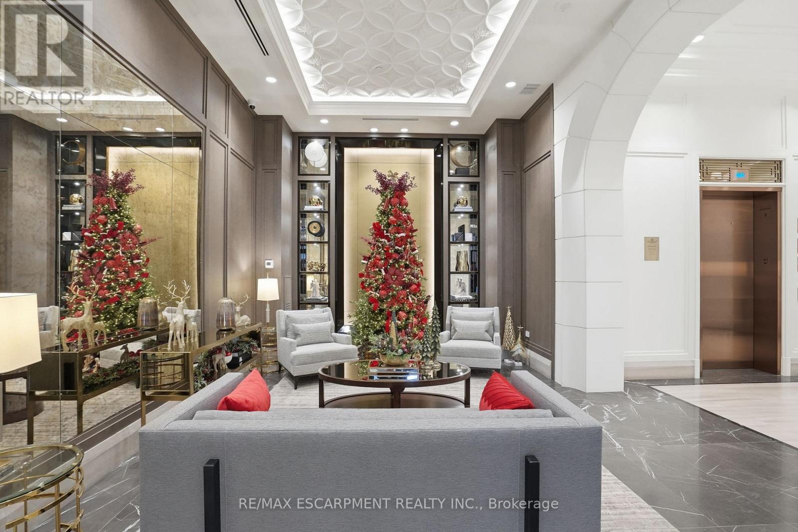 312 - 300 Randall Street, Oakville, ON - Indoor Photo Showing Other Room