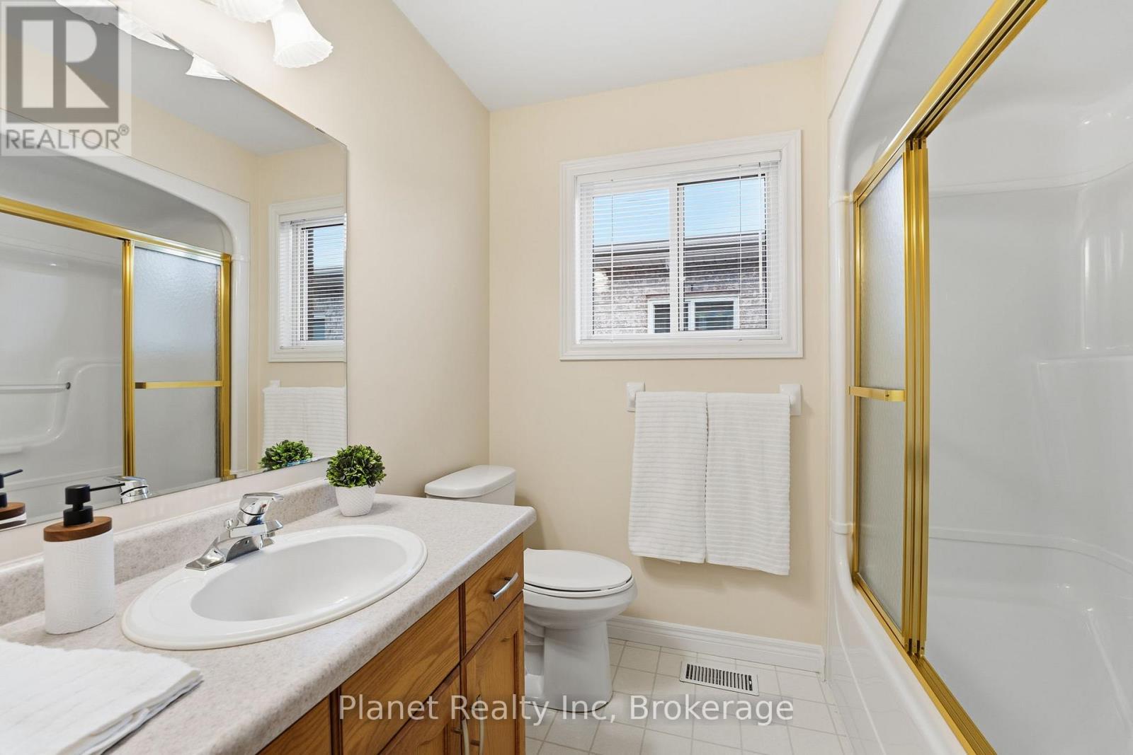 97 Basswood Drive, Guelph (Village By The Arboretum), ON - Indoor Photo Showing Bathroom