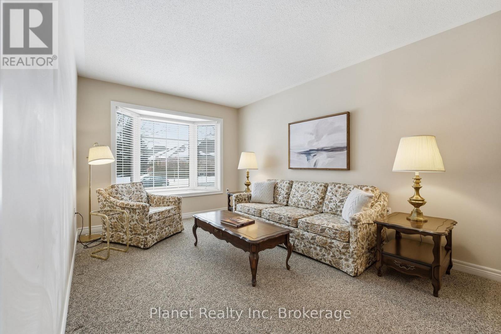 97 Basswood Drive, Guelph (Village By The Arboretum), ON - Indoor Photo Showing Living Room