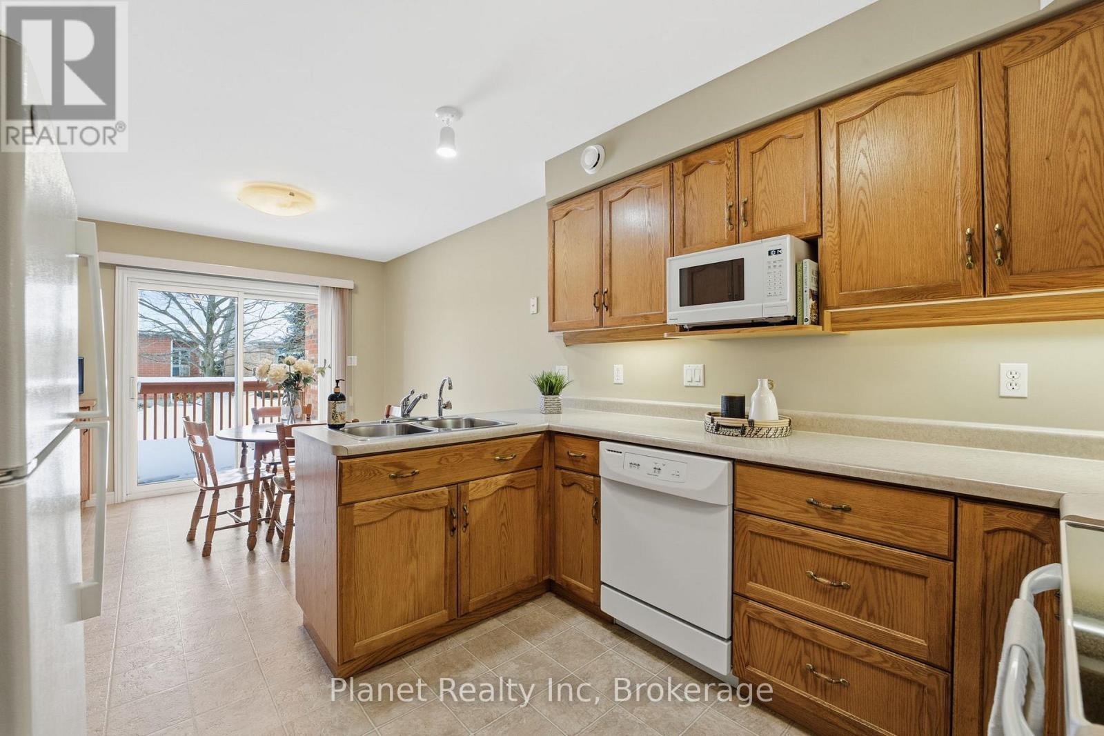 97 Basswood Drive, Guelph (Village By The Arboretum), ON - Indoor Photo Showing Kitchen With Double Sink