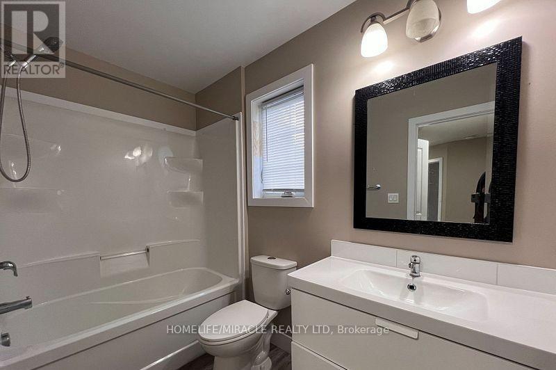 151 Agnes Street, Thames Centre, ON - Indoor Photo Showing Bathroom