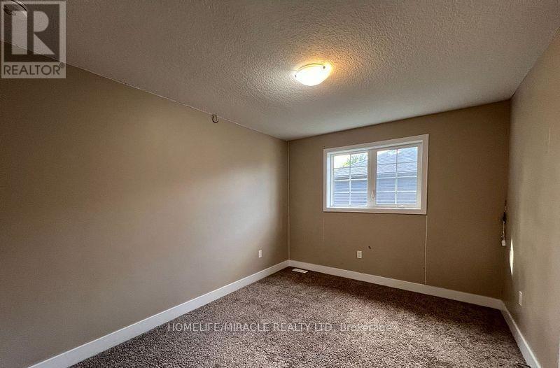 151 Agnes Street, Thames Centre, ON - Indoor Photo Showing Other Room