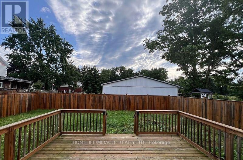 151 Agnes Street, Thames Centre, ON - Outdoor