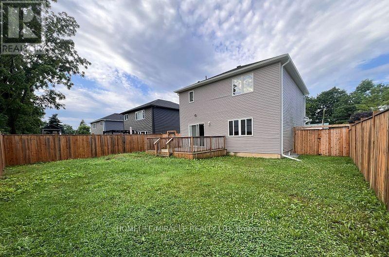 151 Agnes Street, Thames Centre, ON - Outdoor