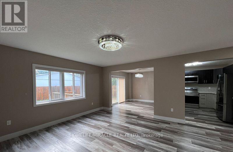 151 Agnes Street, Thames Centre, ON - Indoor Photo Showing Other Room