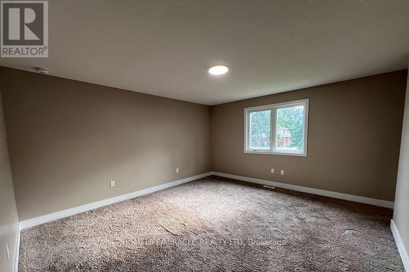 151 Agnes Street, Thames Centre, ON - Indoor Photo Showing Other Room