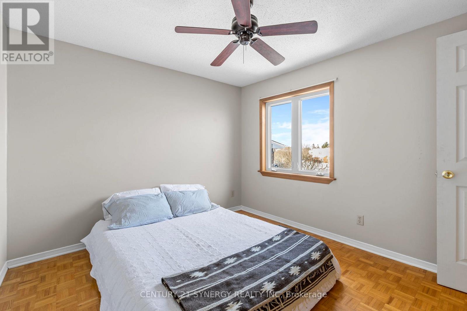 34 Rosegarden Crescent, Ottawa, ON - Indoor Photo Showing Bedroom