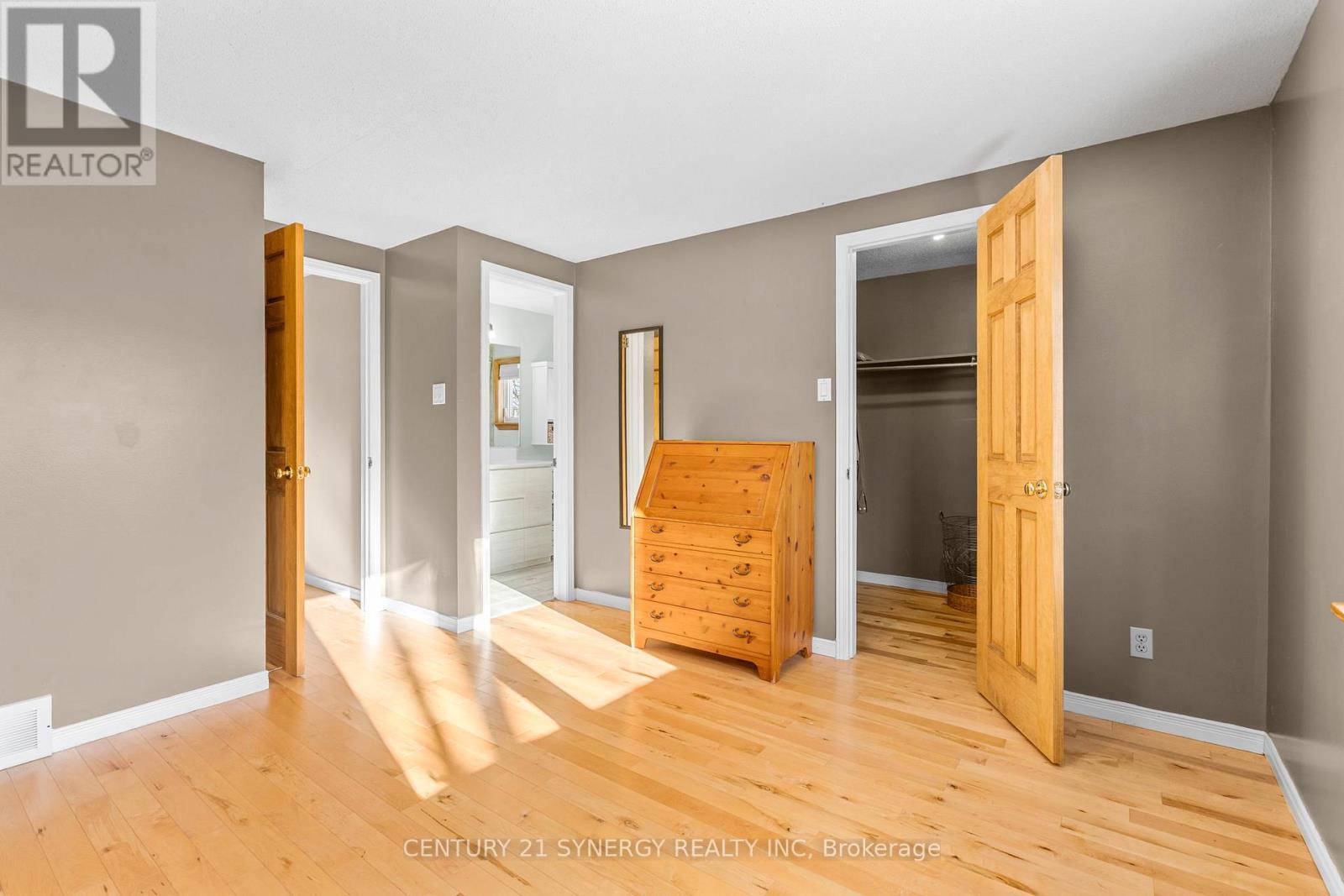 34 Rosegarden Crescent, Ottawa, ON - Indoor Photo Showing Other Room