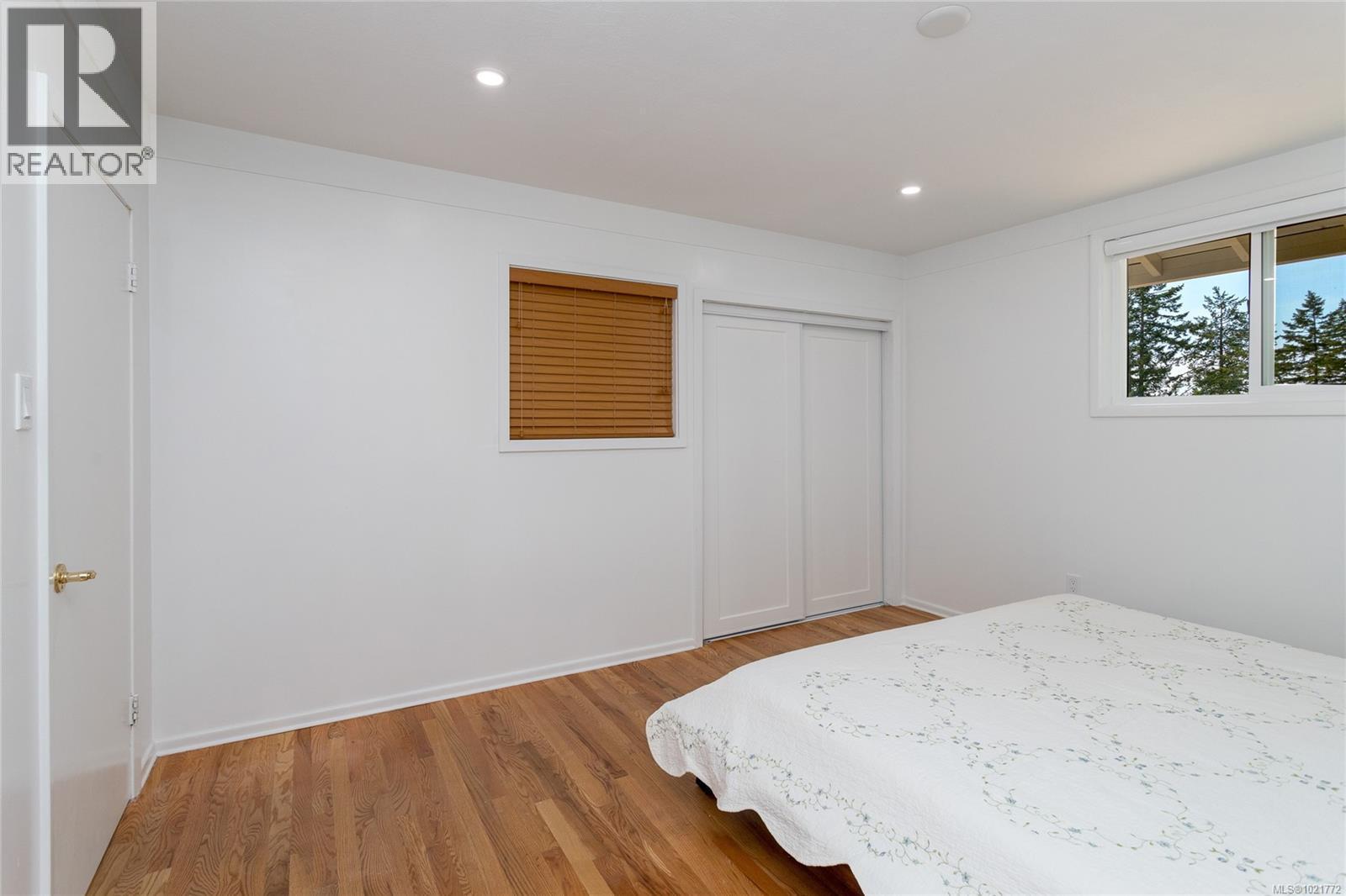11255 Nitinat Rd, North Saanich, BC - Indoor Photo Showing Bedroom