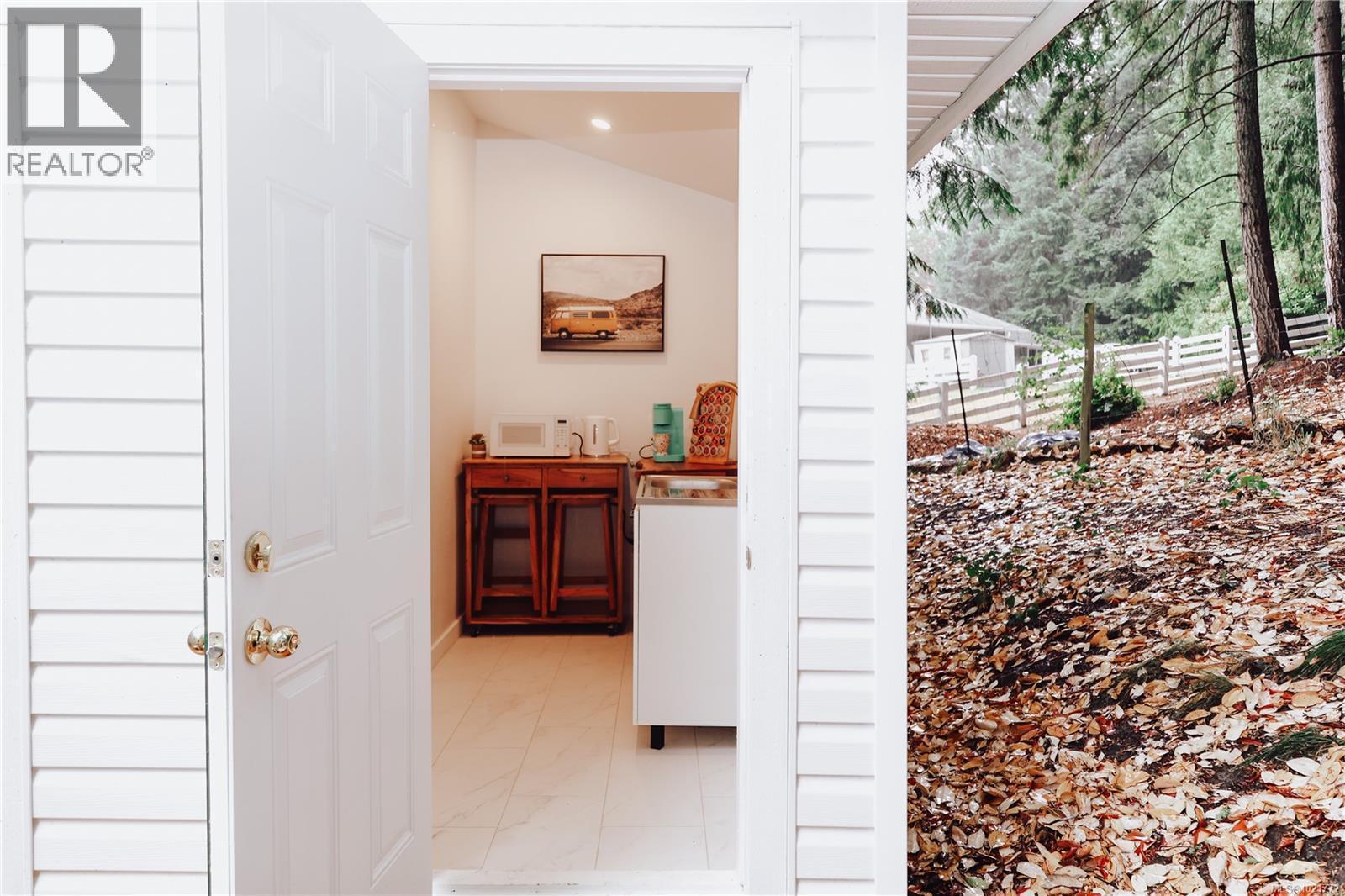 11255 Nitinat Rd, North Saanich, BC - Outdoor With Exterior