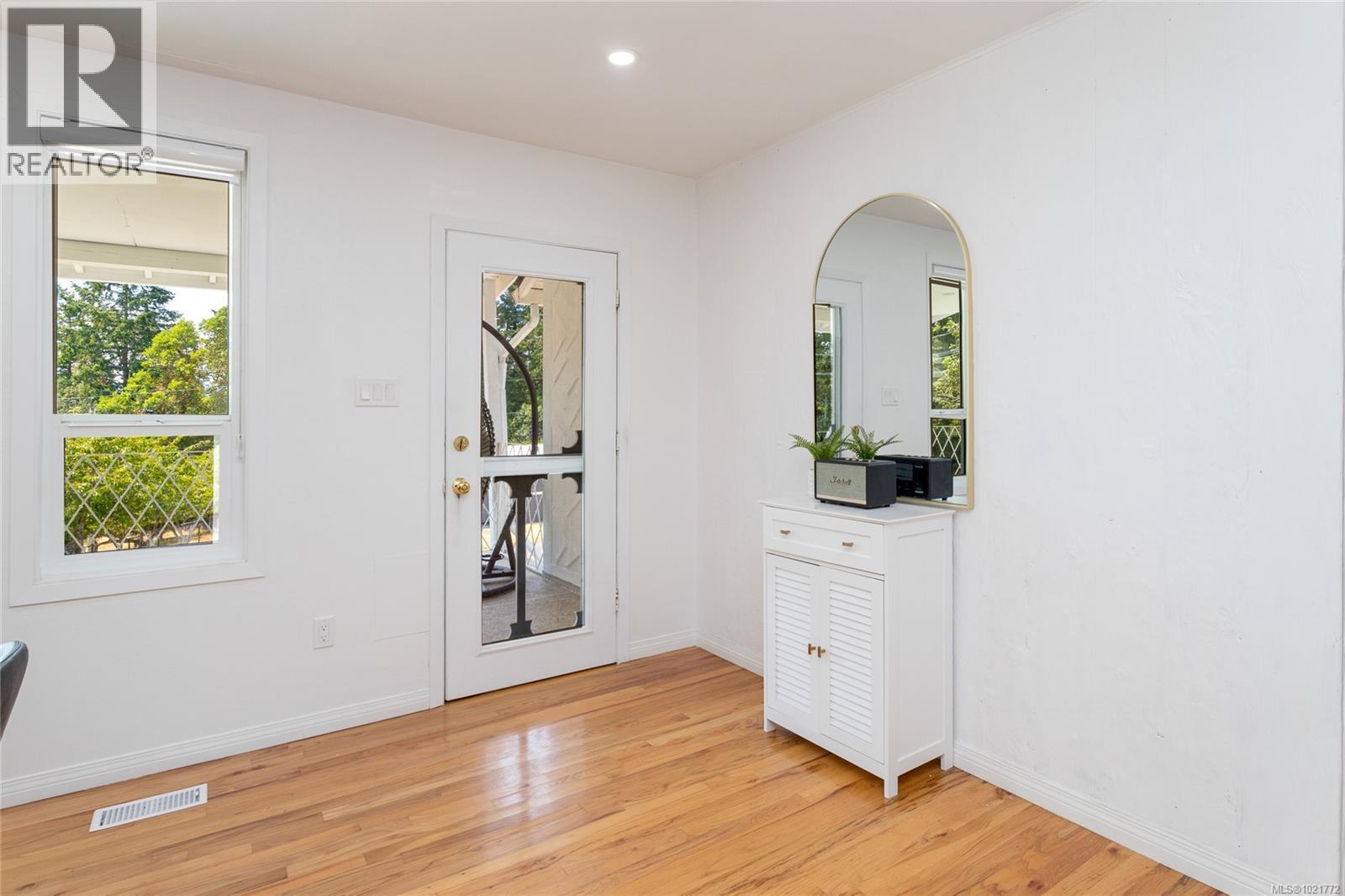 11255 Nitinat Rd, North Saanich, BC - Indoor Photo Showing Other Room