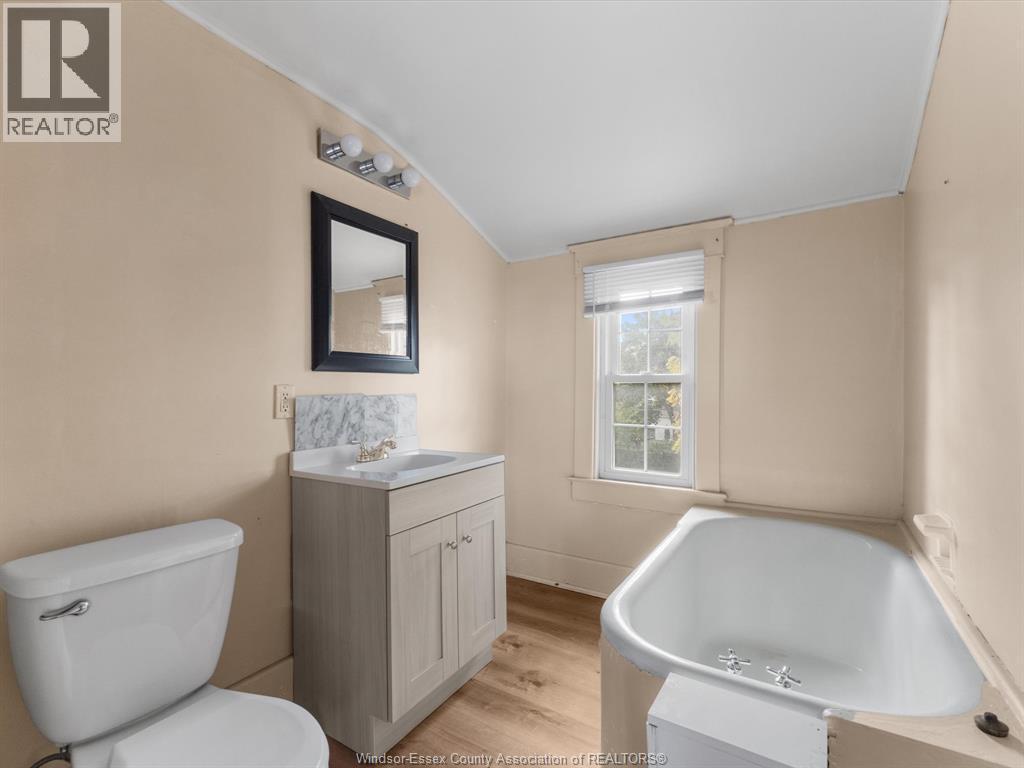 17 Pearl Street West, Kingsville, ON