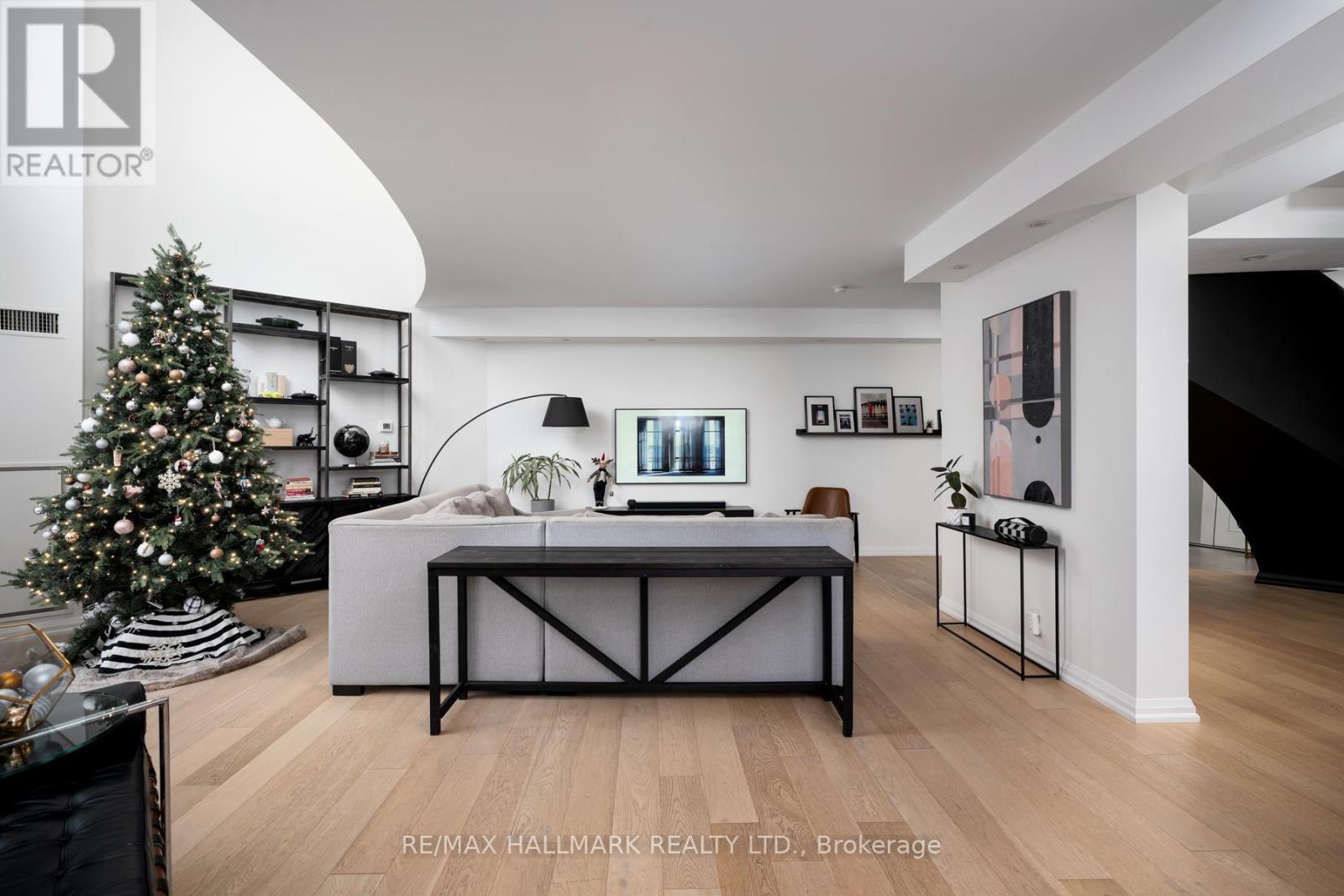 903 - 3 Mcalpine Street, Toronto, ON - Indoor Photo Showing Other Room