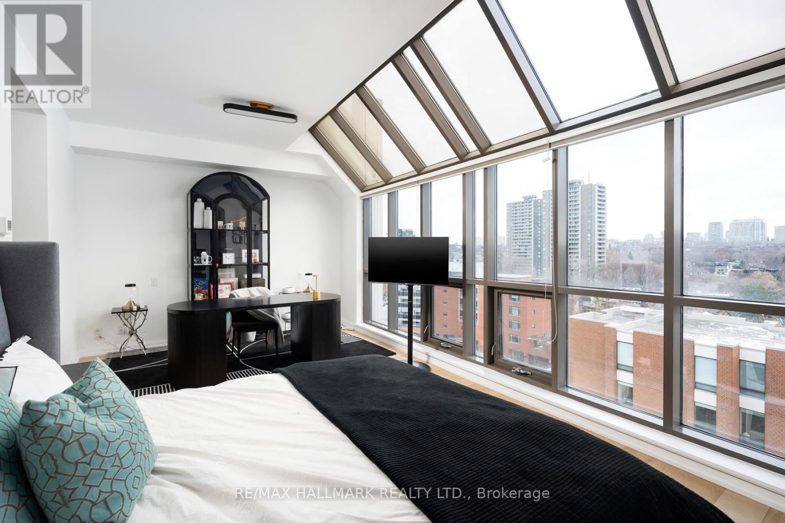 903 - 3 Mcalpine Street, Toronto, ON - Indoor