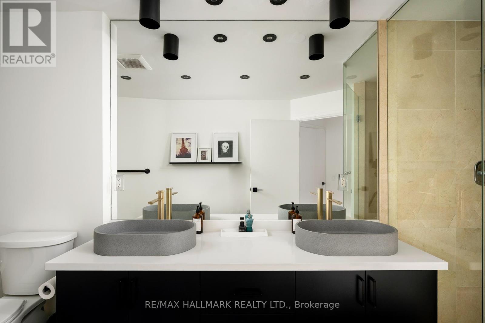 903 - 3 Mcalpine Street, Toronto, ON - Indoor Photo Showing Bathroom