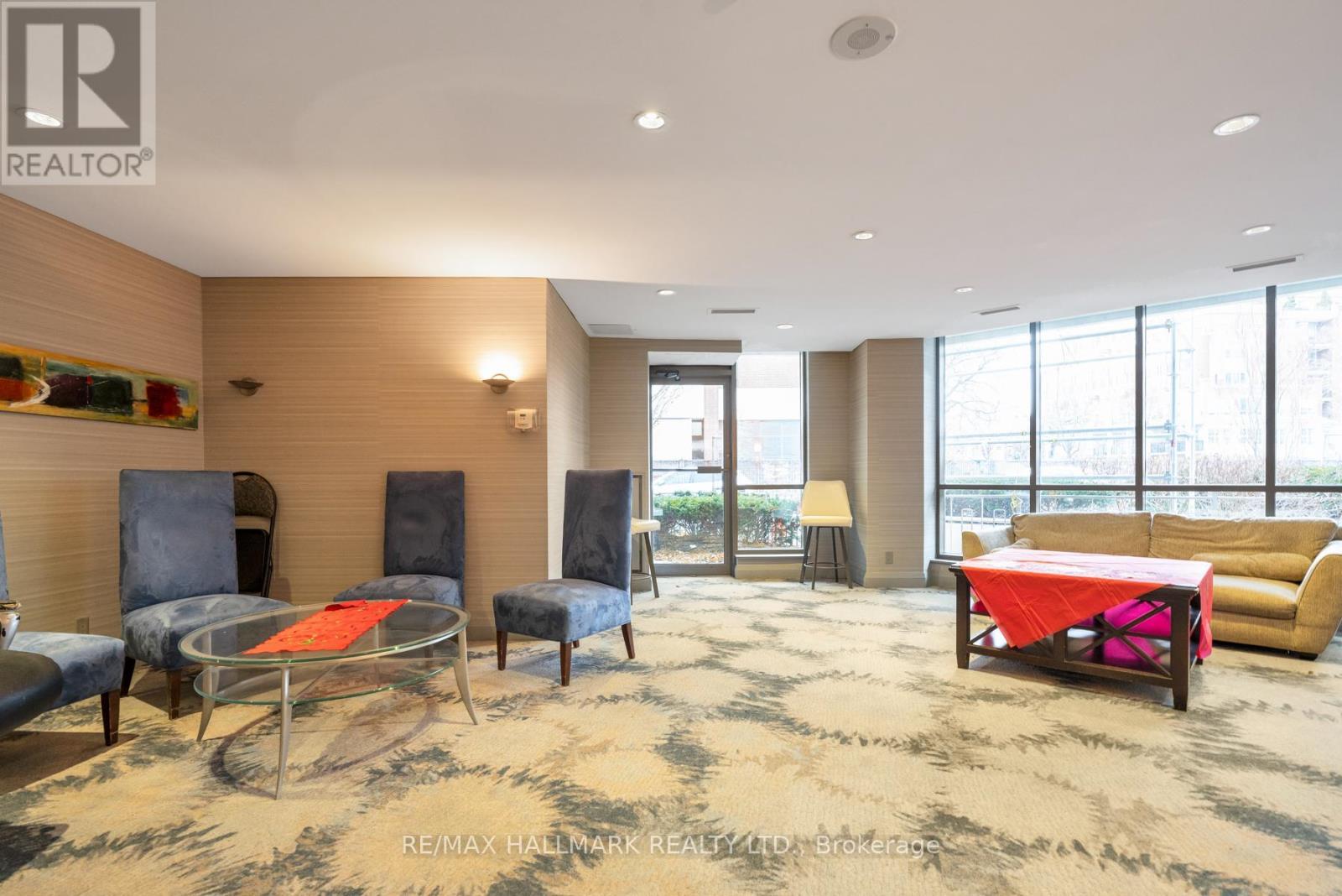 903 - 3 Mcalpine Street, Toronto, ON - Indoor