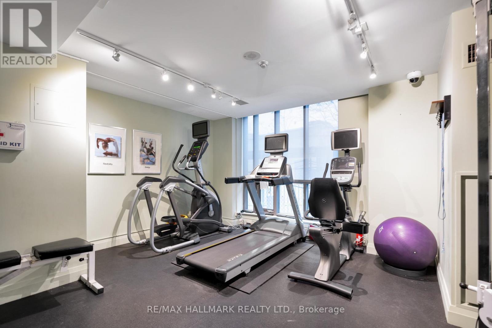 903 - 3 Mcalpine Street, Toronto, ON - Indoor Photo Showing Gym Room