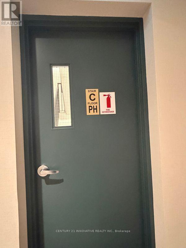 Uph03 - 181 Sterling Road S, Toronto, ON -