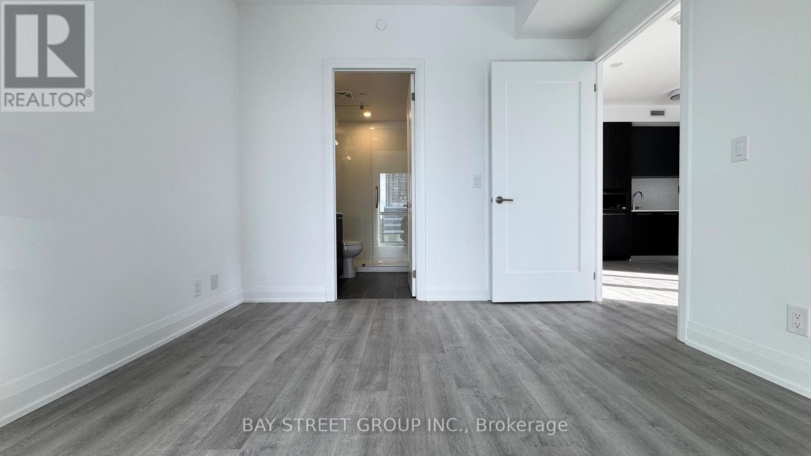1109 - 65 Broadway Avenue, Toronto, ON - Indoor Photo Showing Other Room