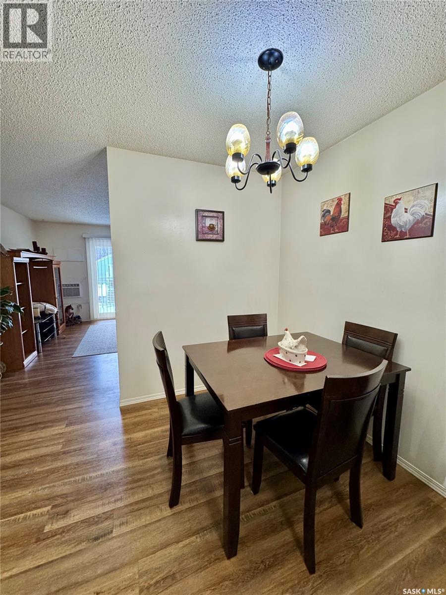 203 66 19Th Street W, Prince Albert, SK - Indoor Photo Showing Dining Room