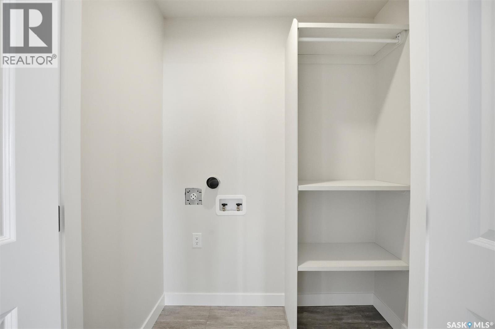 414 Cockcroft Place, Saskatoon, SK - Indoor Photo Showing Other Room