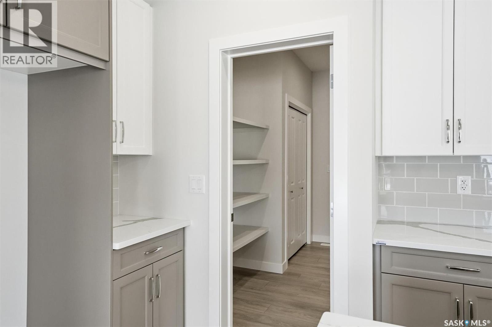 414 Cockcroft Place, Saskatoon, SK - Indoor