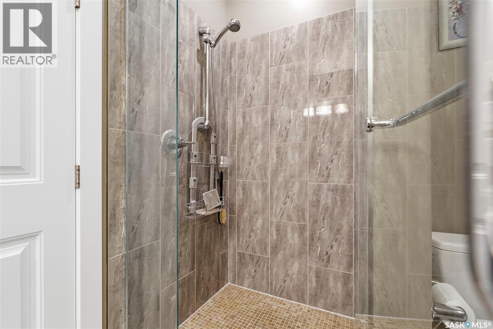 914 Evergreen Boulevard, Saskatoon, SK - Indoor Photo Showing Bathroom
