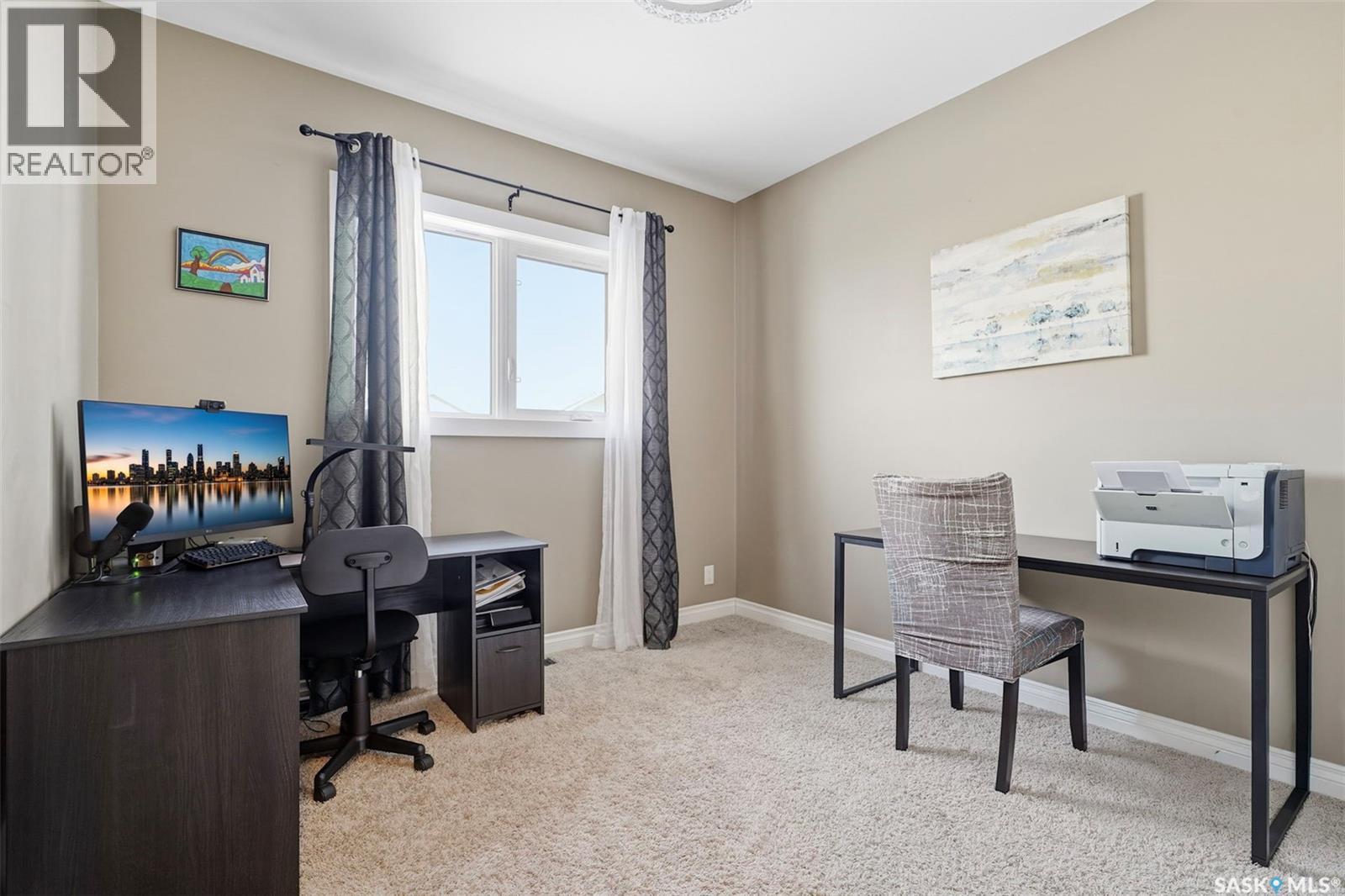 914 Evergreen Boulevard, Saskatoon, SK - Indoor Photo Showing Office