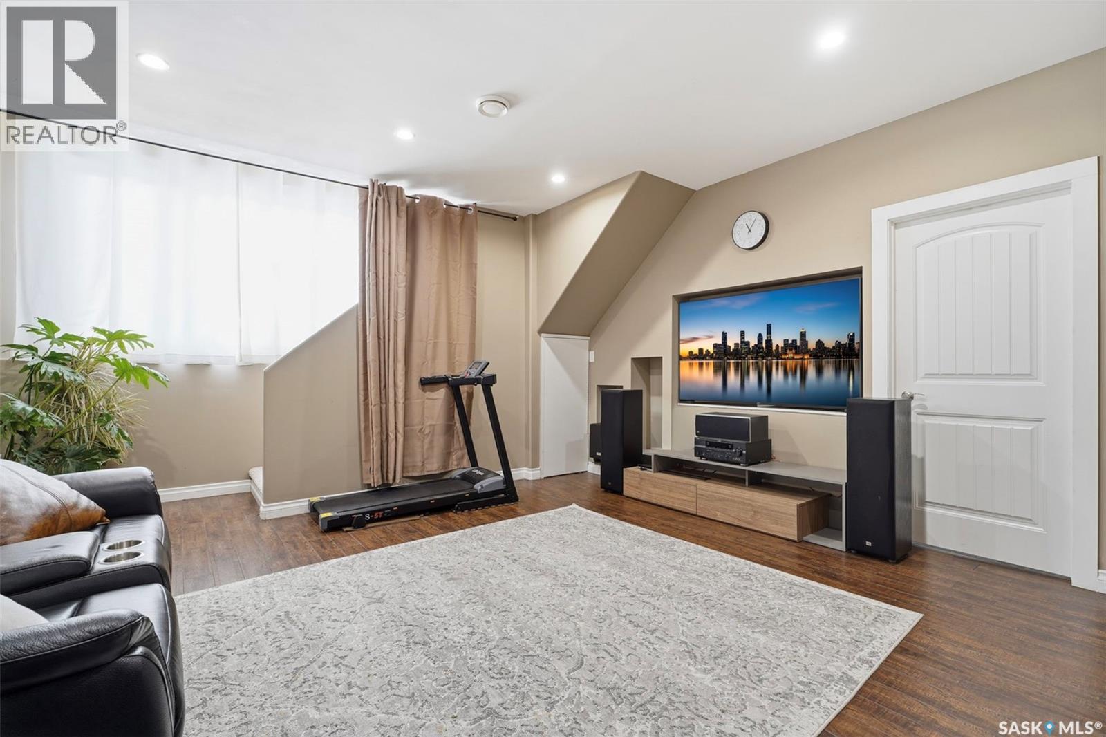 914 Evergreen Boulevard, Saskatoon, SK - Indoor