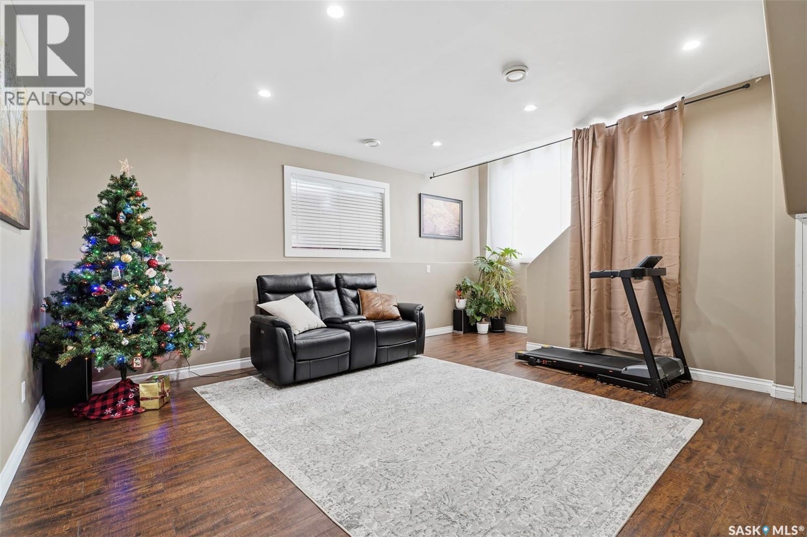 914 Evergreen Boulevard, Saskatoon, SK - Indoor