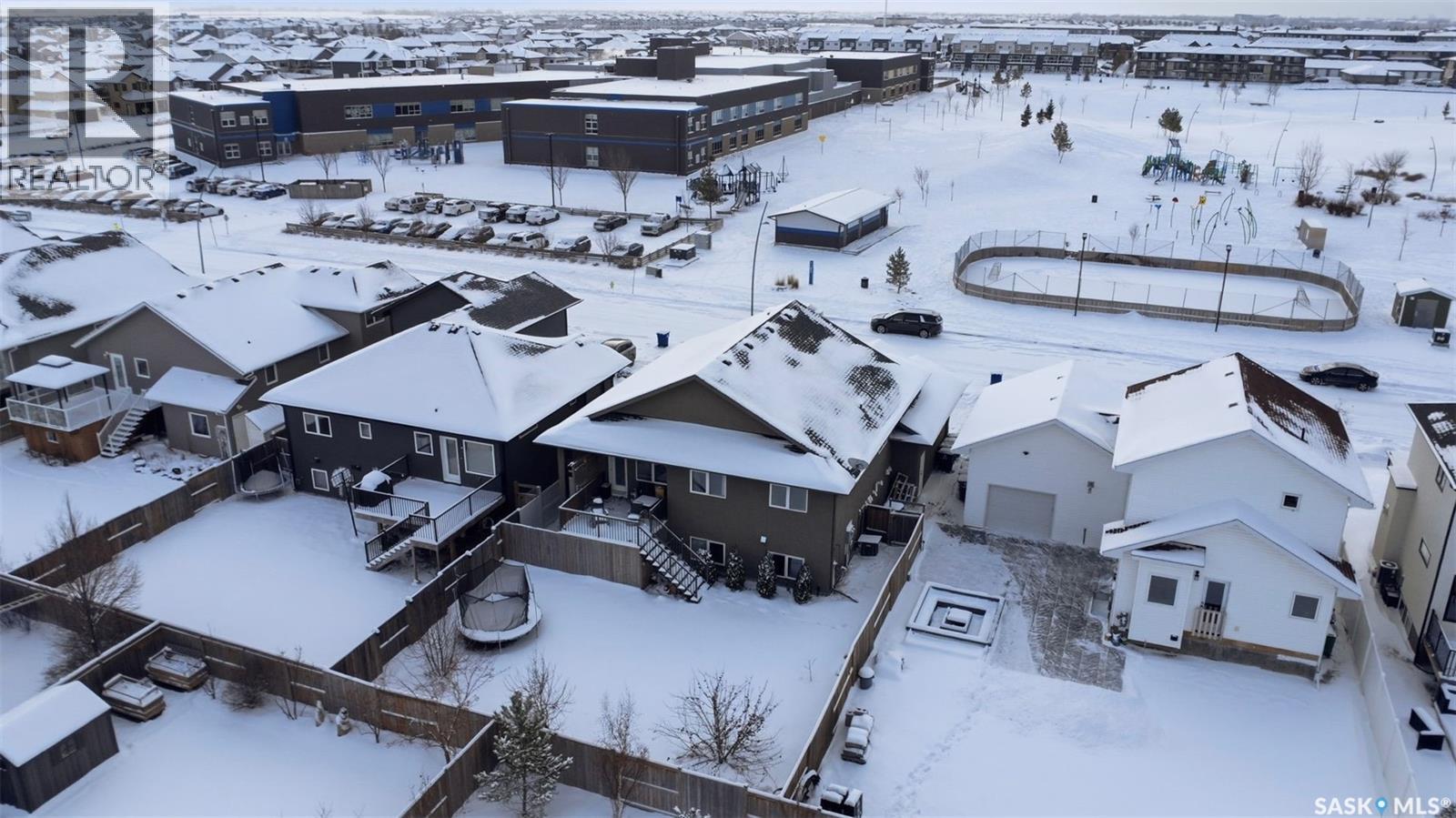 914 Evergreen Boulevard, Saskatoon, SK - Outdoor