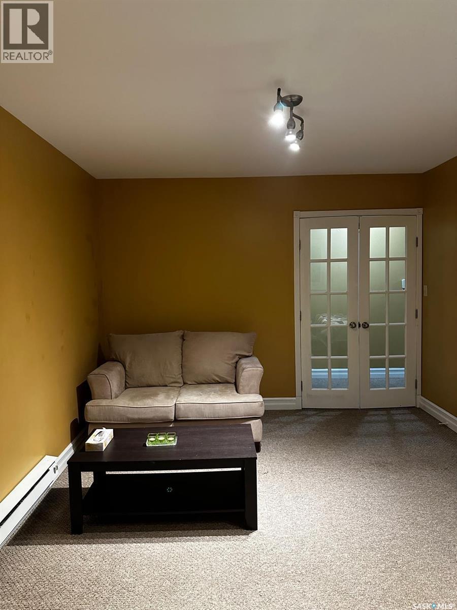 928 Quandt Crescent, La Ronge, SK - Indoor Photo Showing Living Room