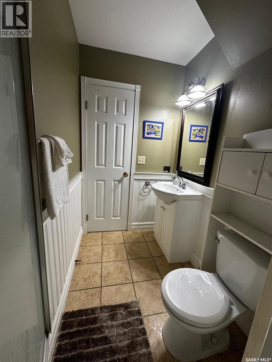 928 Quandt Crescent, La Ronge, SK - Indoor Photo Showing Bathroom