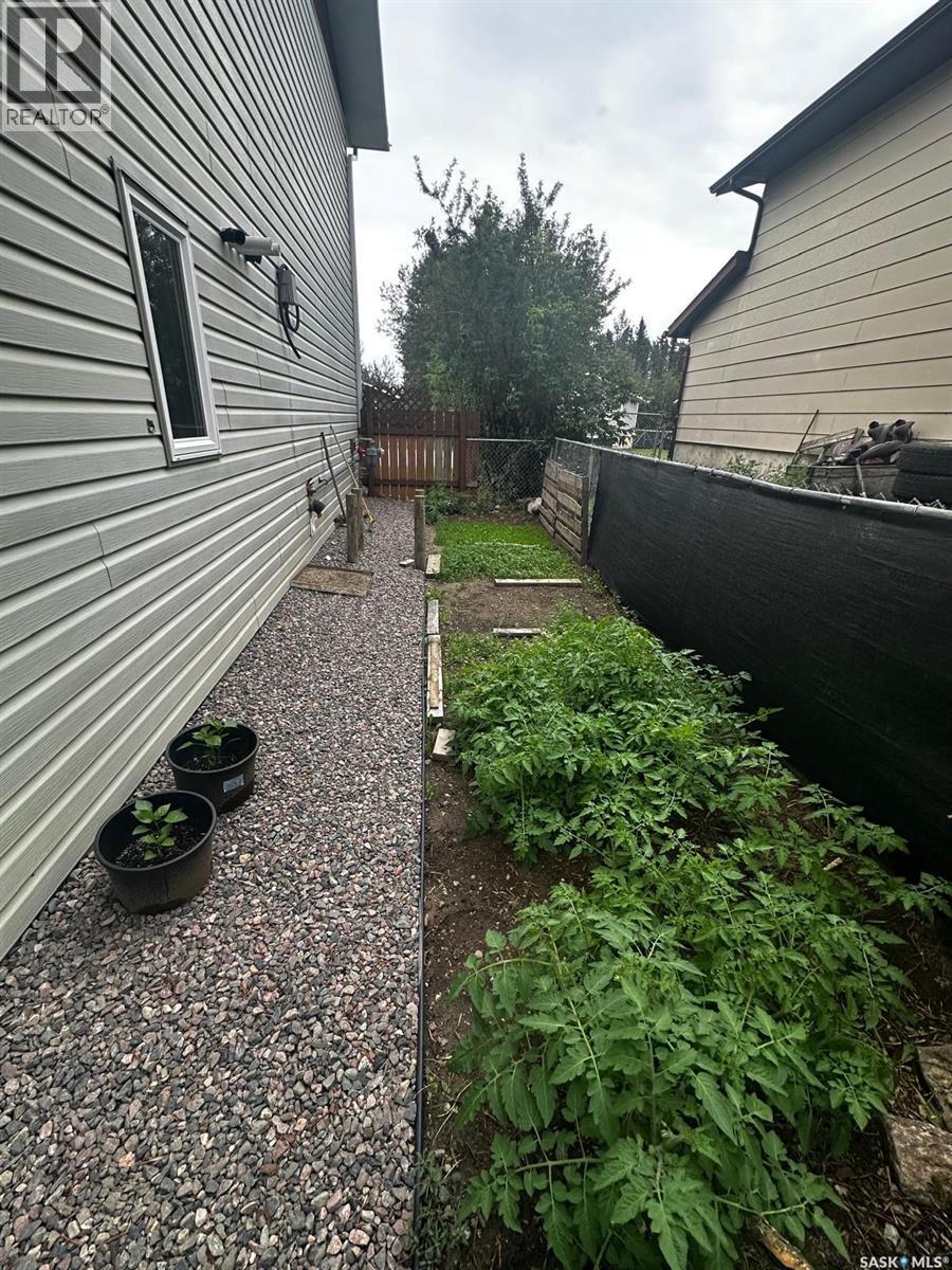 928 Quandt Crescent, La Ronge, SK - Outdoor