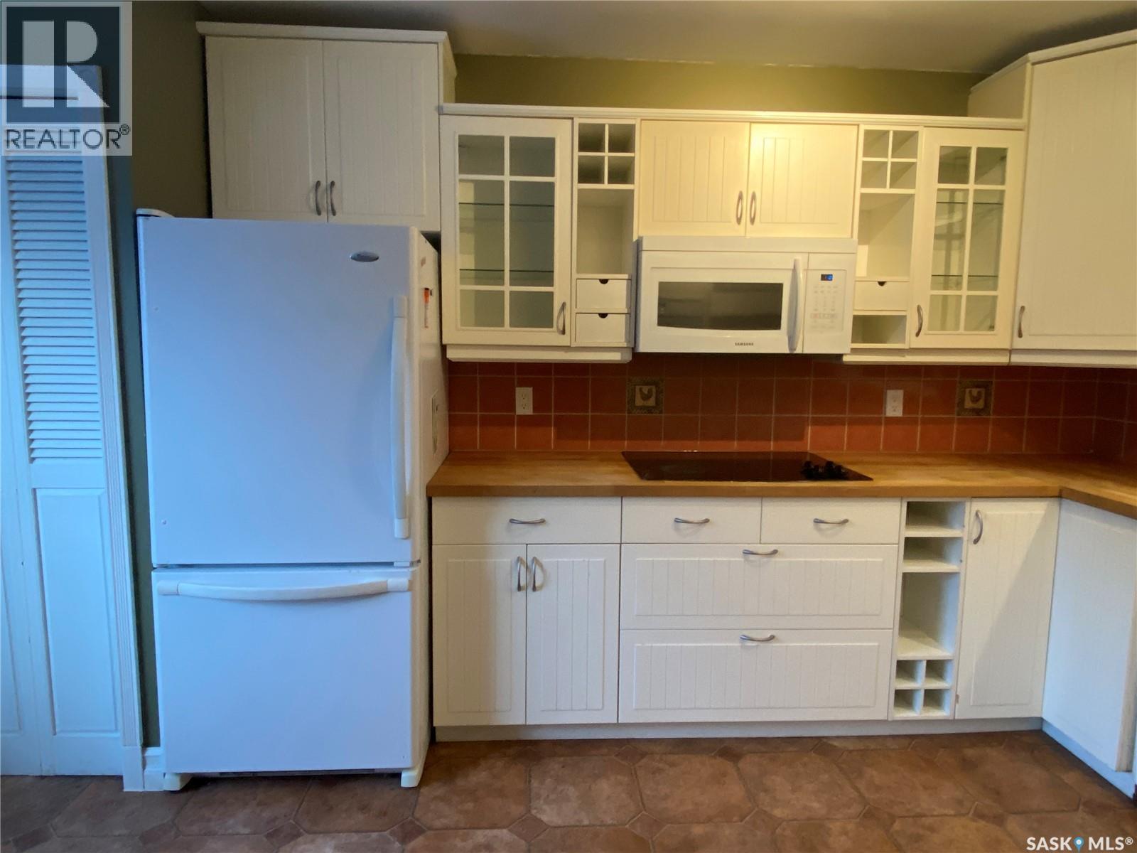 928 Quandt Crescent, La Ronge, SK - Indoor Photo Showing Kitchen