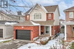 18 WILKINS CRESCENT Clarington (Courtice), ON L1E 3B8