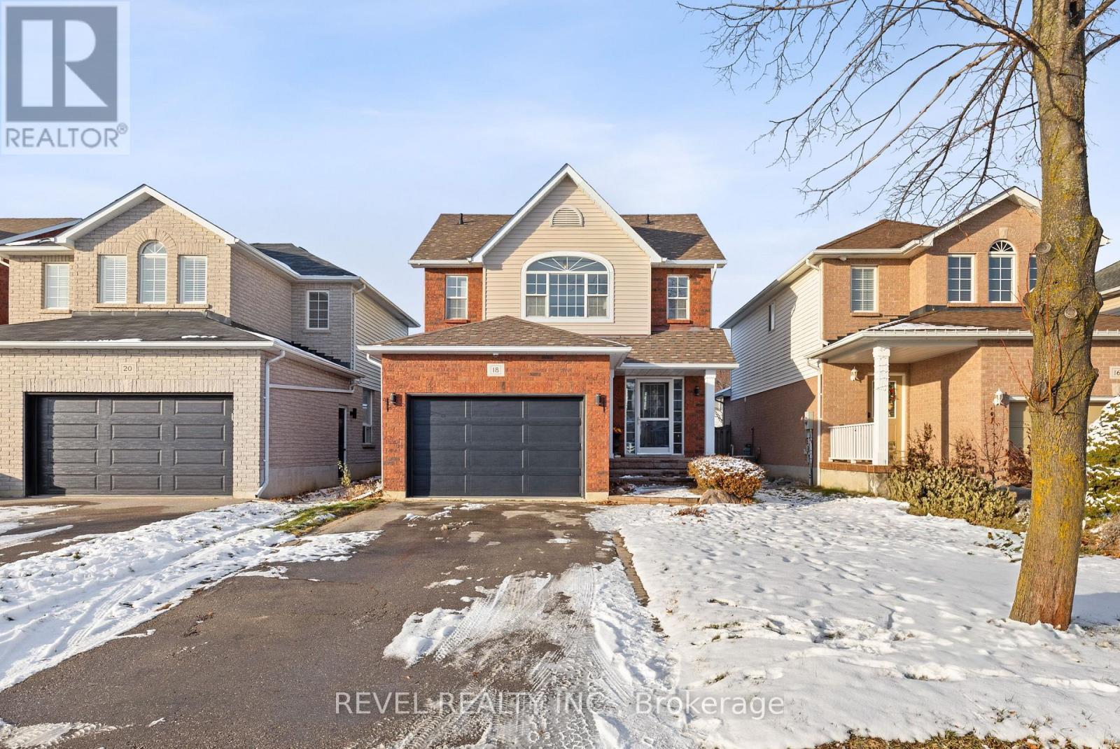 18 Wilkins Crescent, Clarington (Courtice), ON - Outdoor With Facade