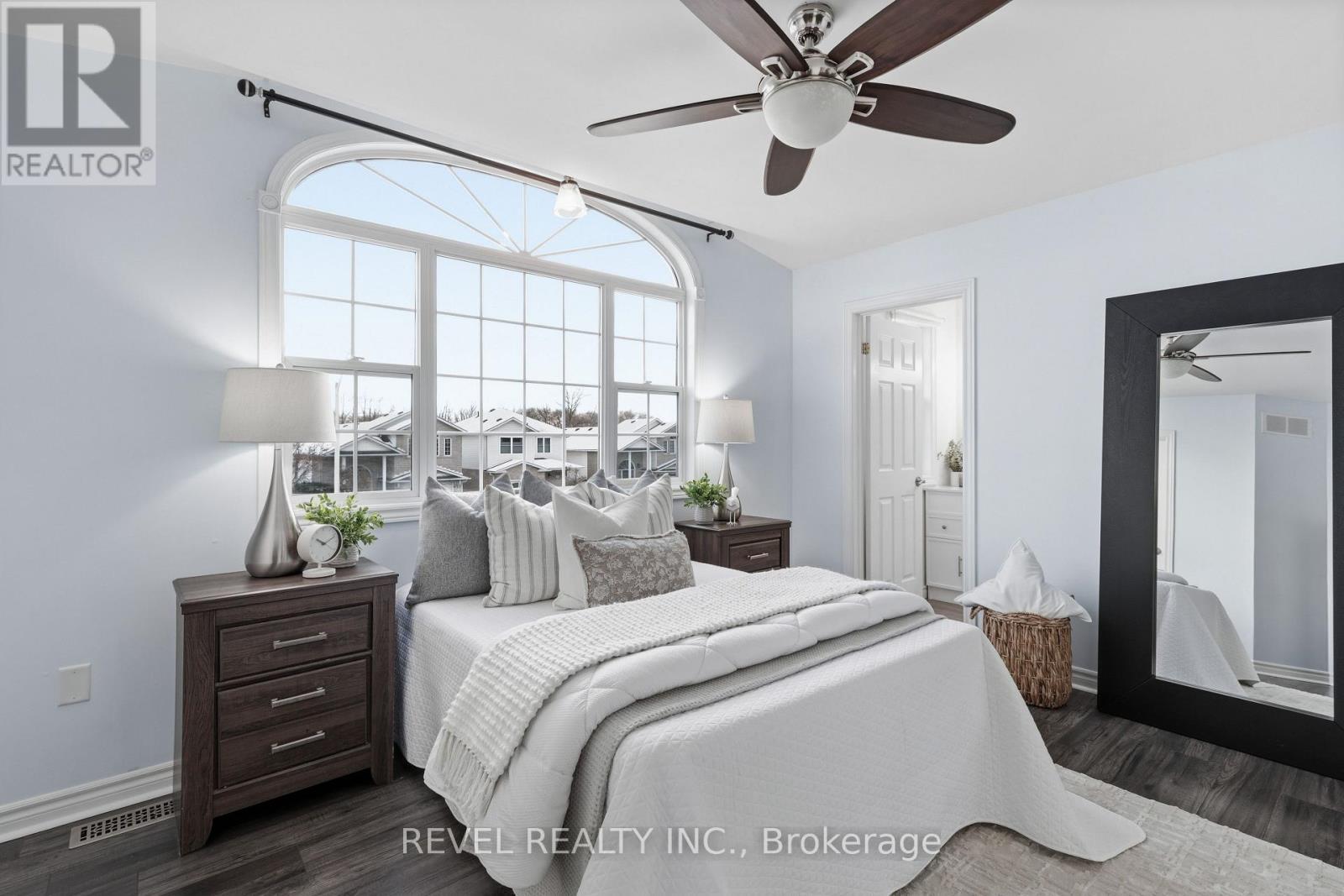18 Wilkins Crescent, Clarington (Courtice), ON - Indoor Photo Showing Bedroom