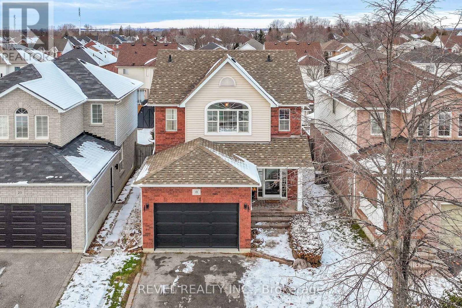 18 Wilkins Crescent, Clarington (Courtice), ON - Outdoor