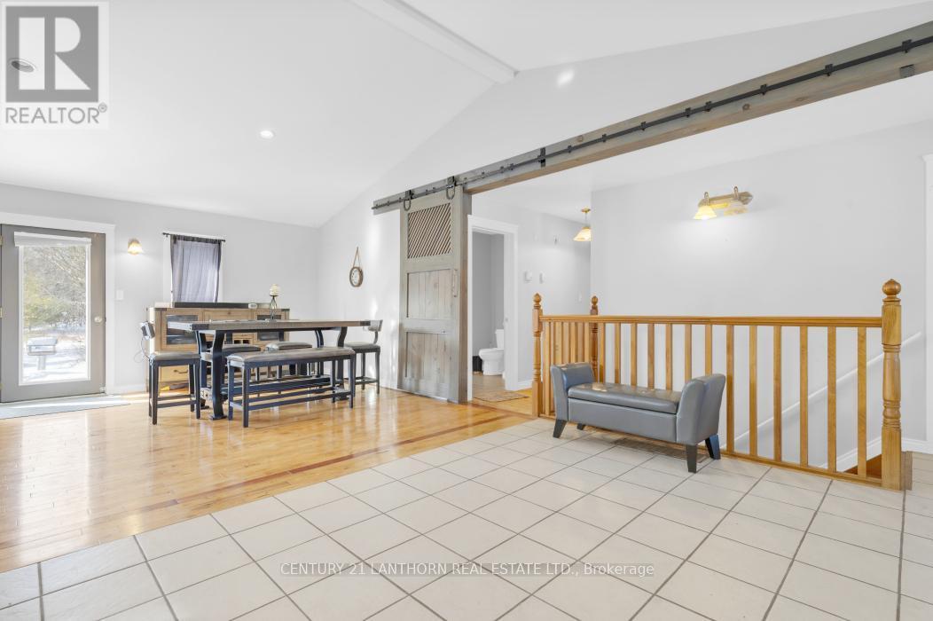 337 Jarvis Road, Madoc, ON - Indoor