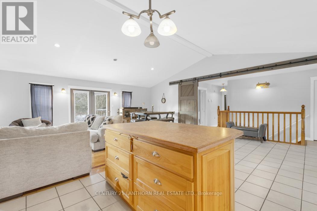 337 Jarvis Road, Madoc, ON - Indoor Photo Showing Other Room