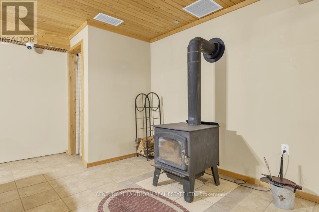 337 Jarvis Road, Madoc, ON - Indoor Photo Showing Other Room